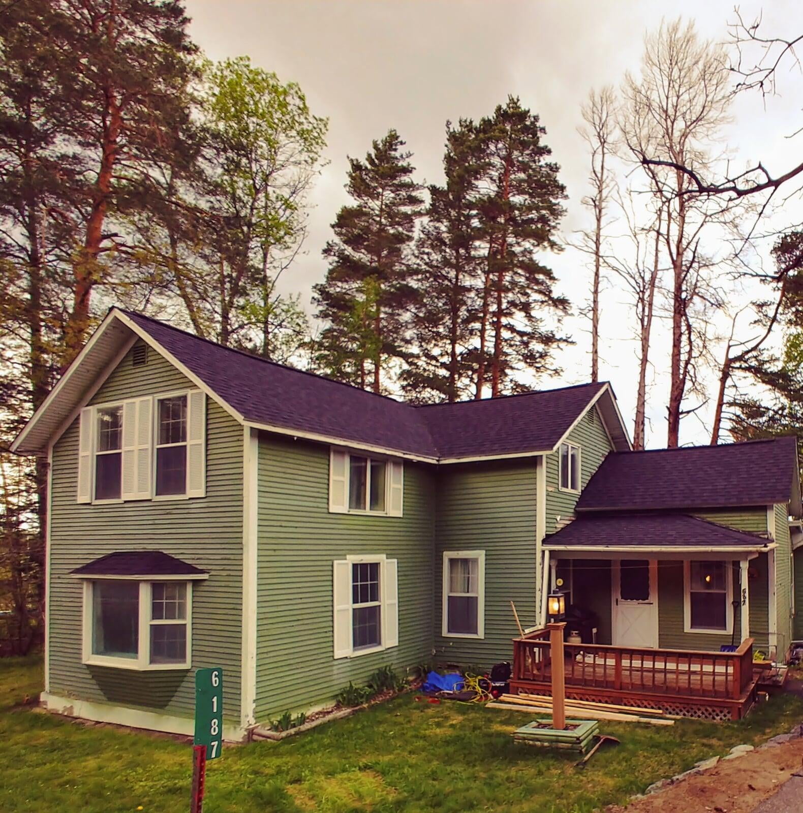 New installed asphalt shingle roof